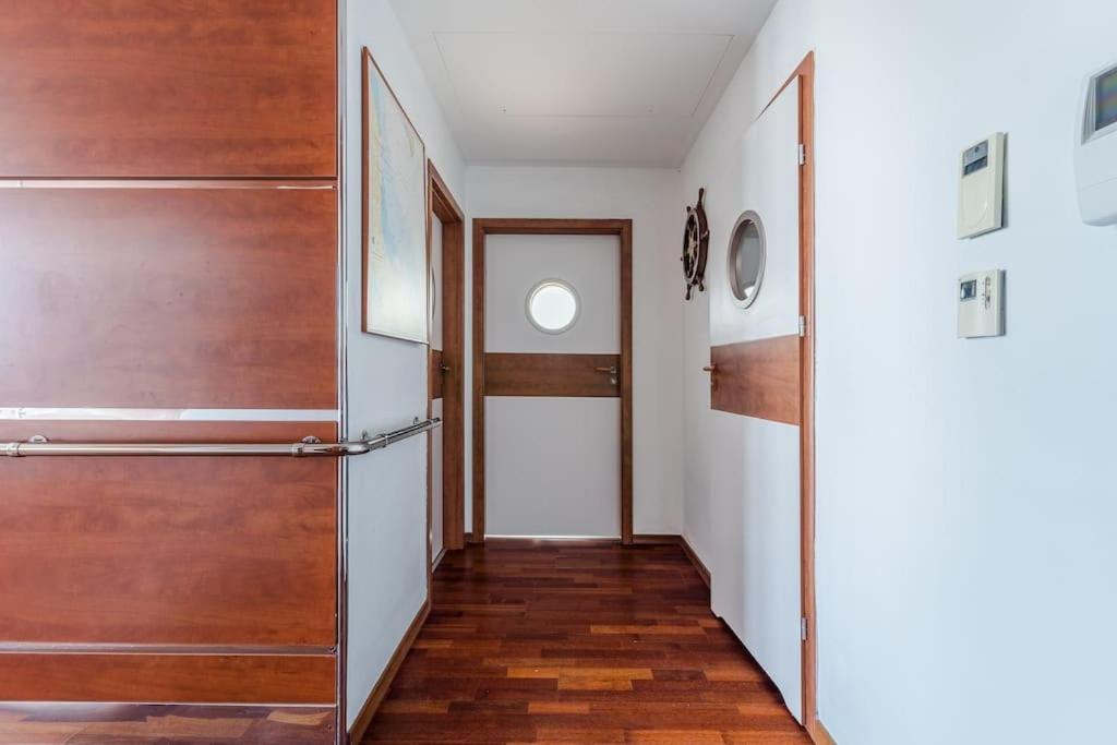 Golden Apartments An Hryniewickiego 6A กดิเนีย ภายนอก รูปภาพ